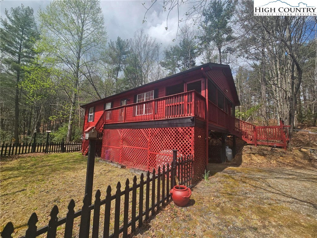 582 Deer Crossing Lane — photo