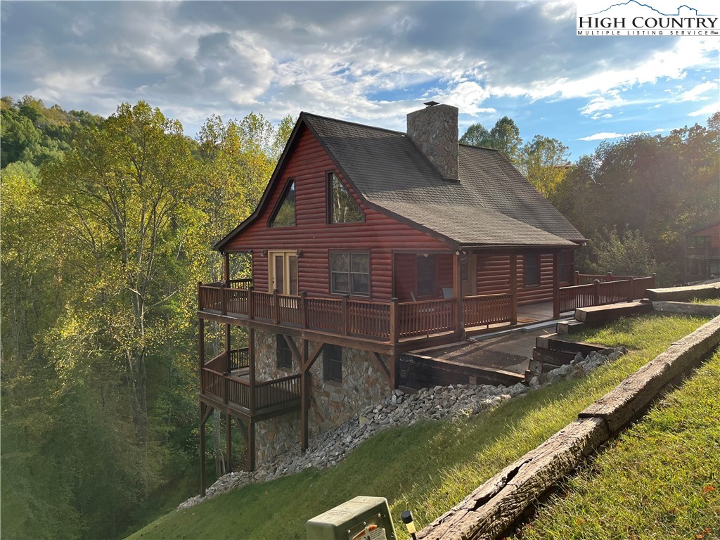 120 New Ridge Lane — photo
