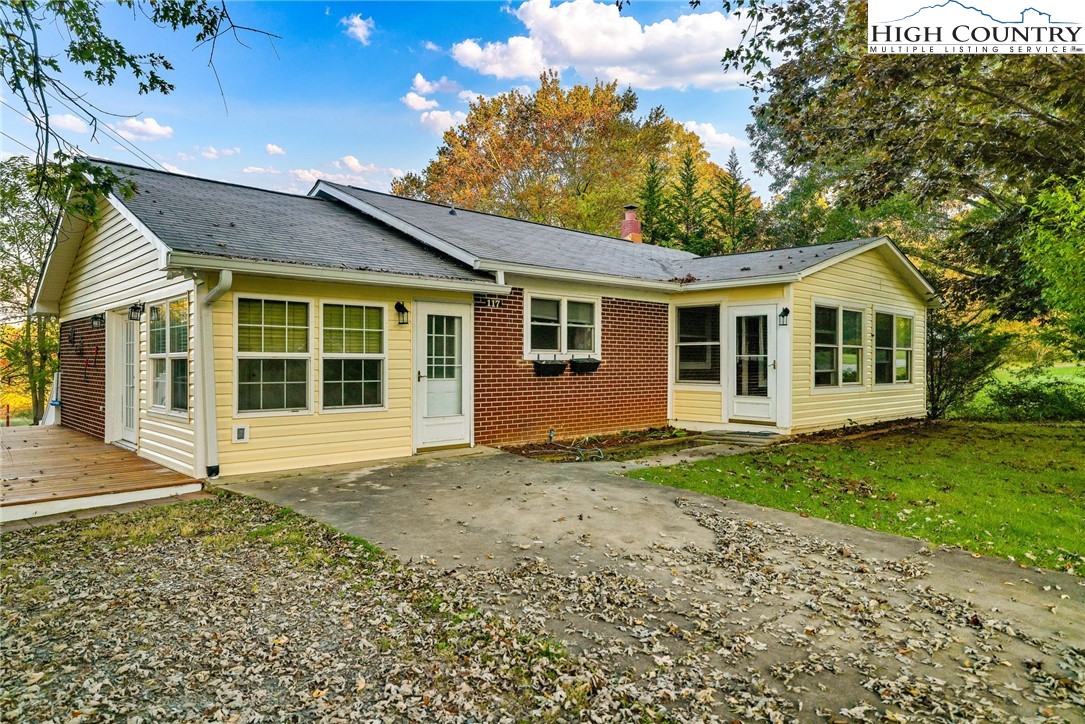 117 Andrews Ridge Road — photo