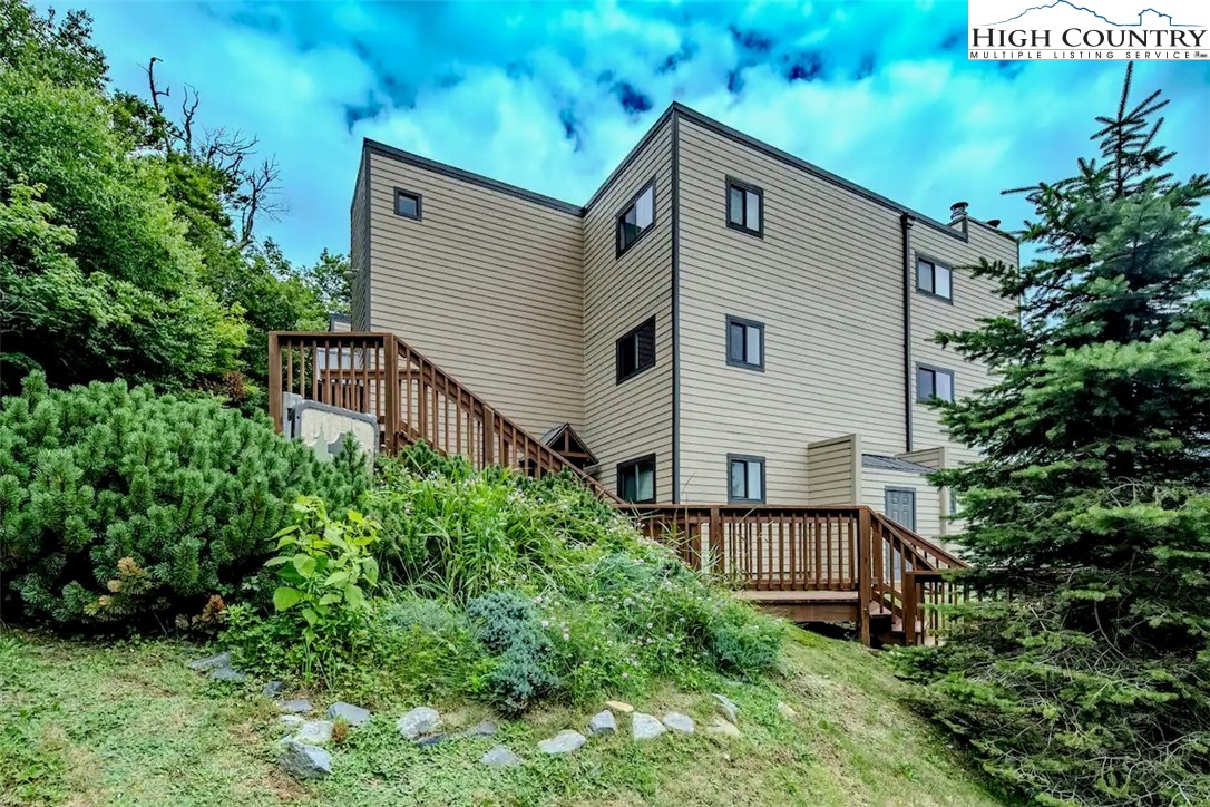 101 Sugar Ski Drive 114 — photo