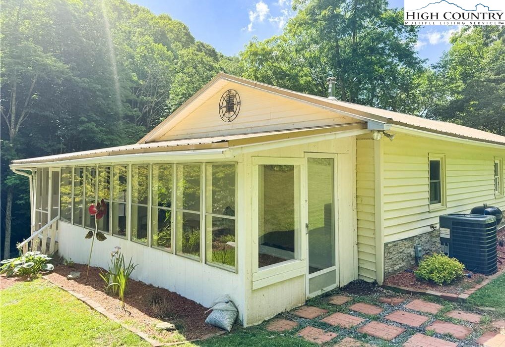 321 Skin Camp Creek Road — photo