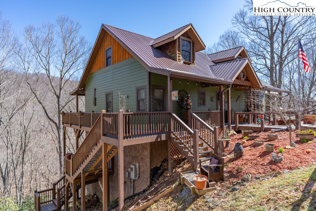 242 Wallace Crossing — photo