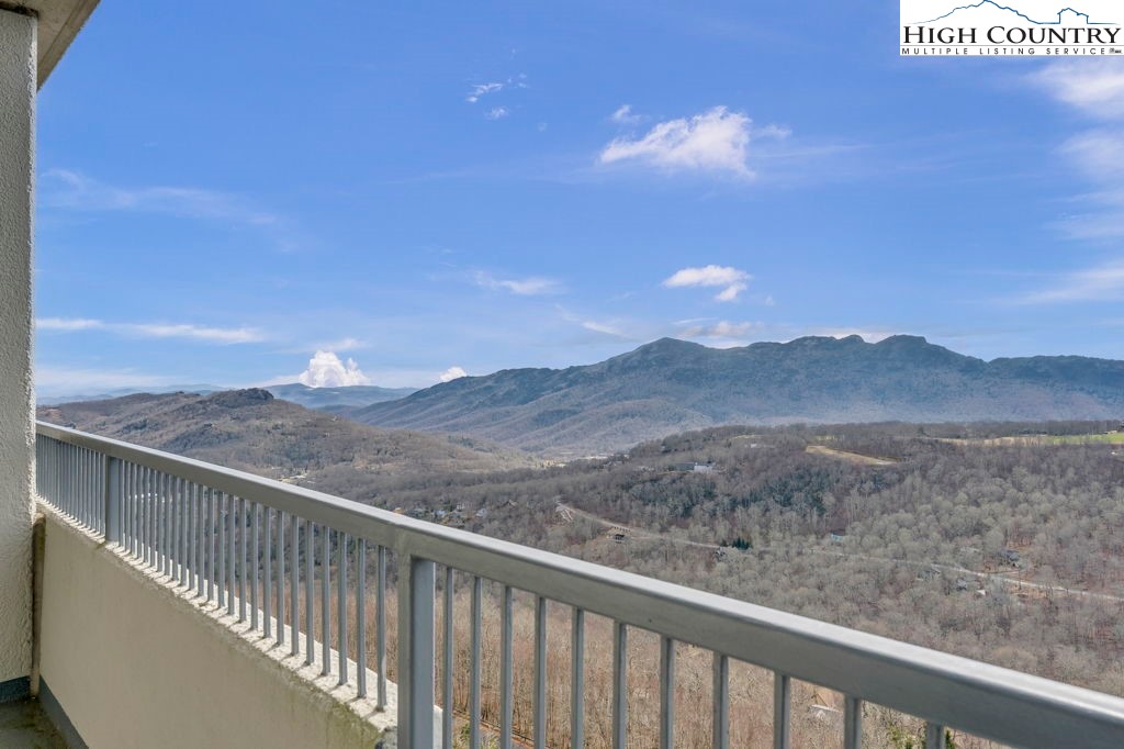 303 Sugar Top Drive 8-1806 — photo