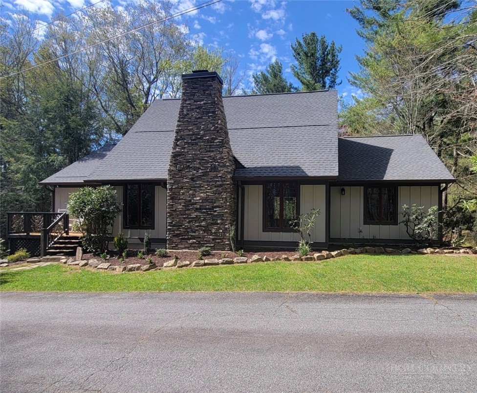 172 Yarrow Lane — photo