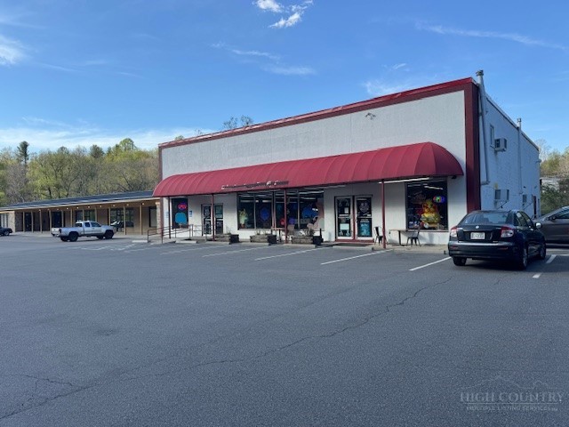 926 Business Hwy 221 — photo