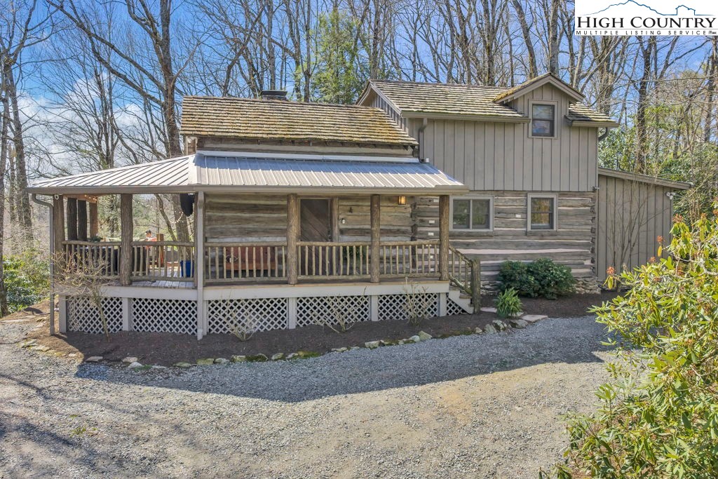 572 Skyland View Drive — photo