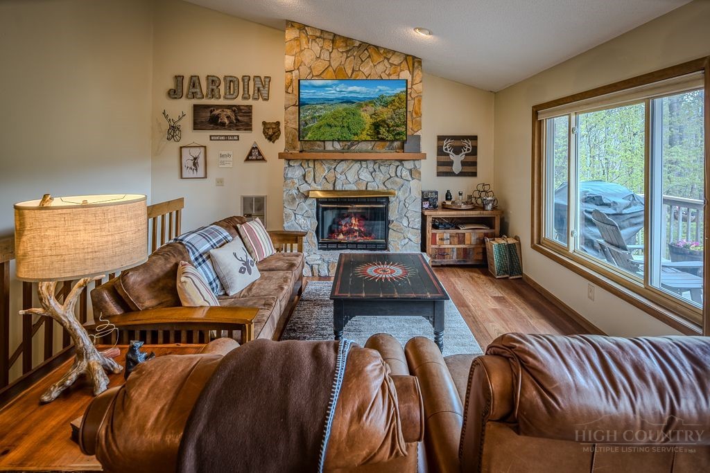 129 Lower Grouse Ridge Road — photo