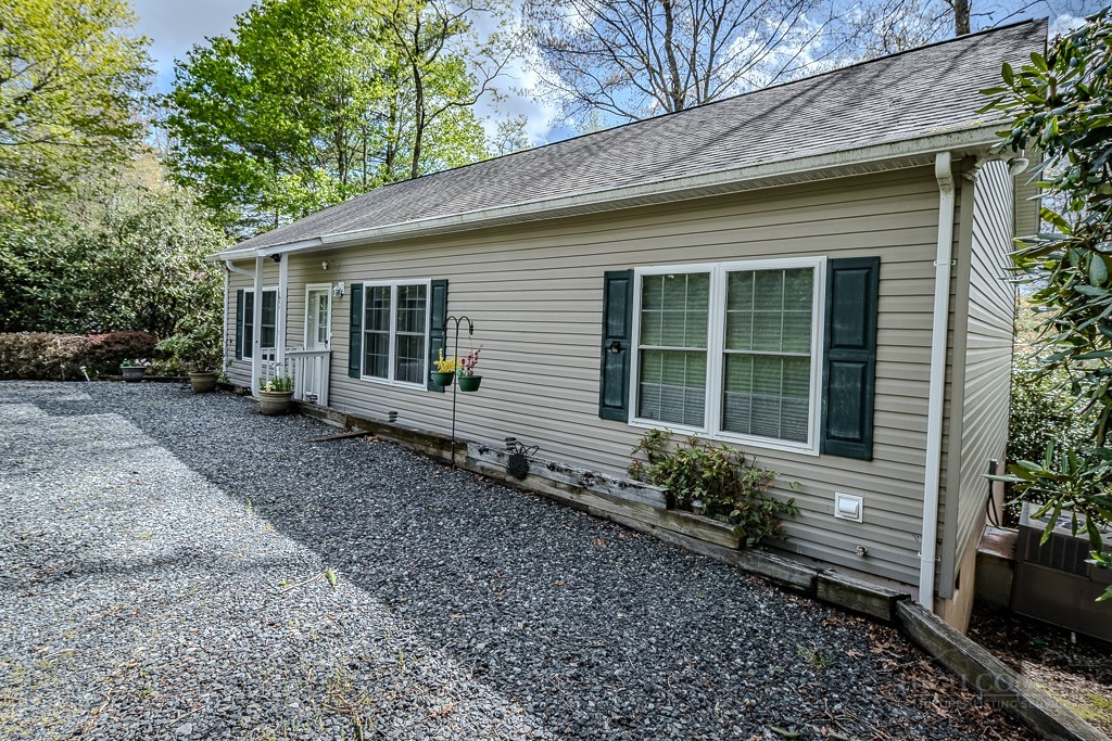 171 Elderberry Loop, Newland, NC 28657 — photo 3