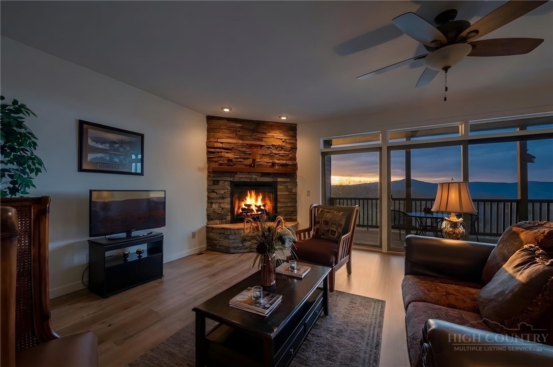 335 Pleasant View Drive 4D — photo