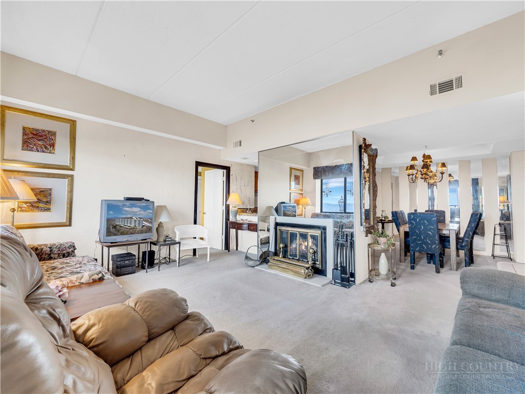 303 Sugar Top Drive 3127 — photo