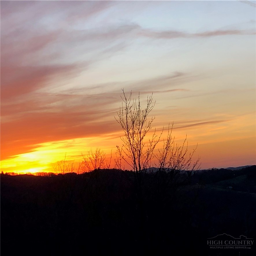111 Aster Trail, Beech Mountain, NC 28604 — photo 3