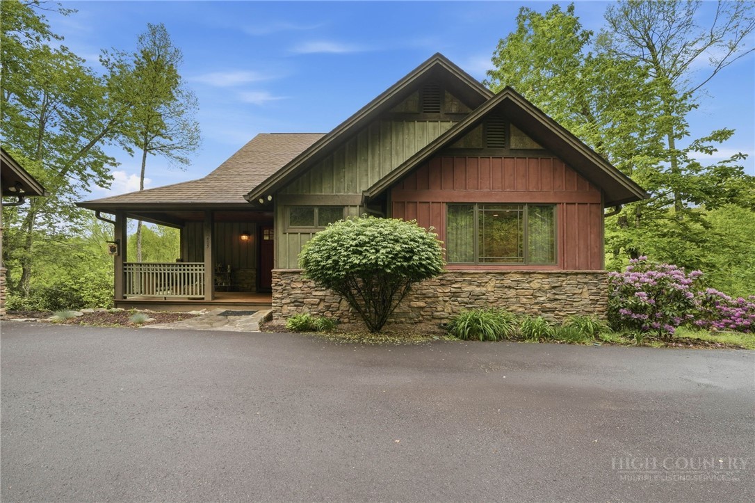 405 Woodlake Loop Road — photo