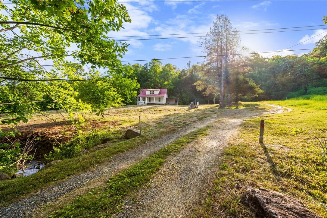 657 Lawrence Greene Road — photo