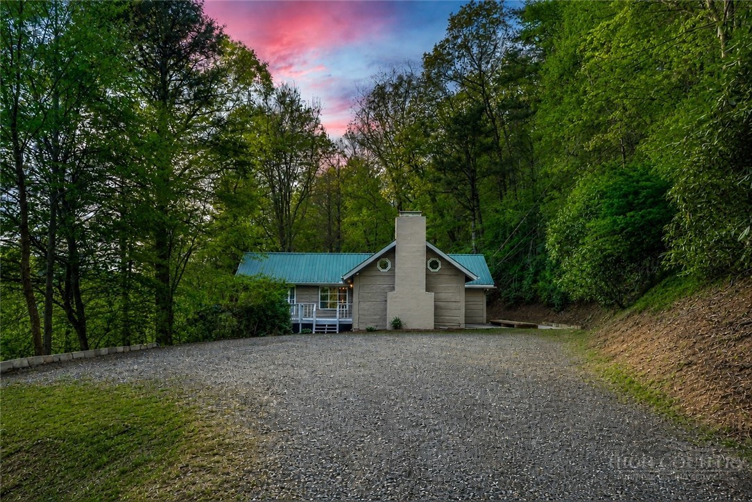 217 Holiday Hills Drive — photo