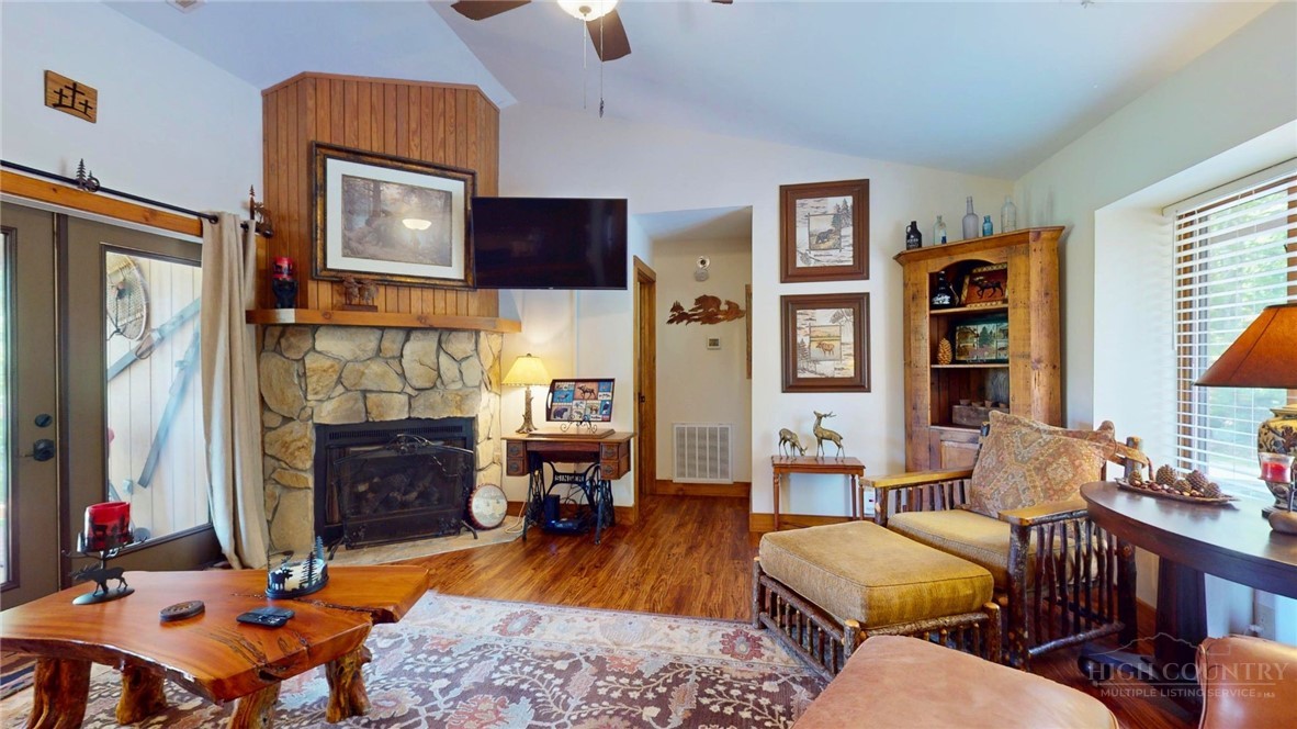 250 Ridgeview Road 4-3 — photo