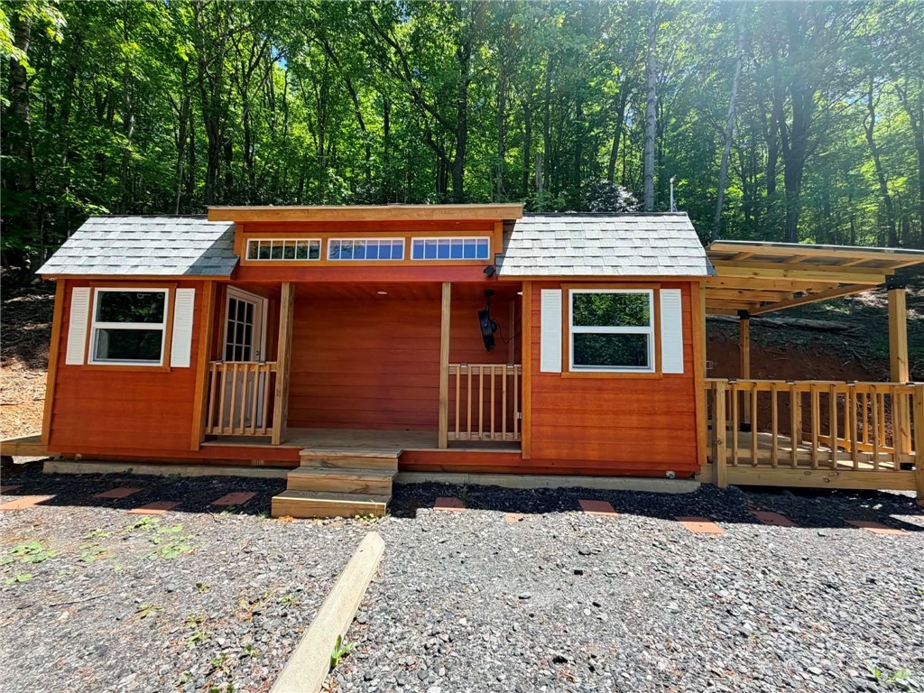 178 Mount Jefferson Lane — photo