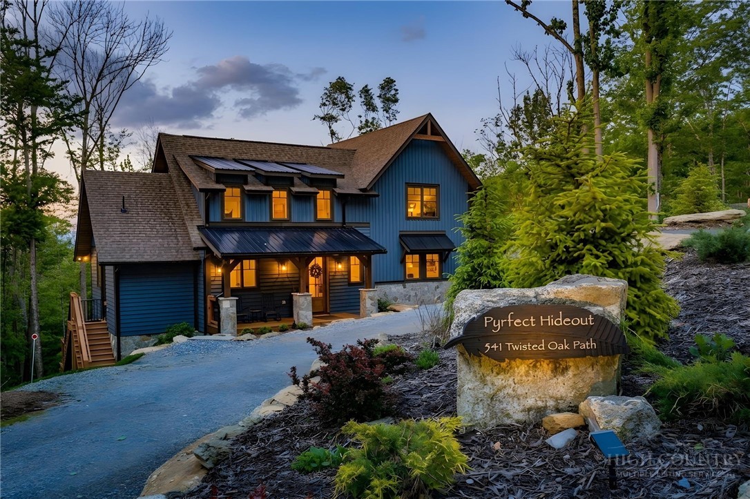 541 Twisted Oak Path — photo
