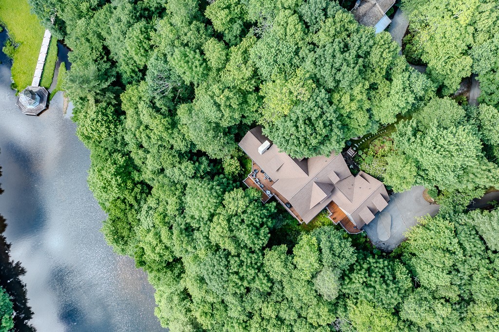 190 New River Lake Drive — photo