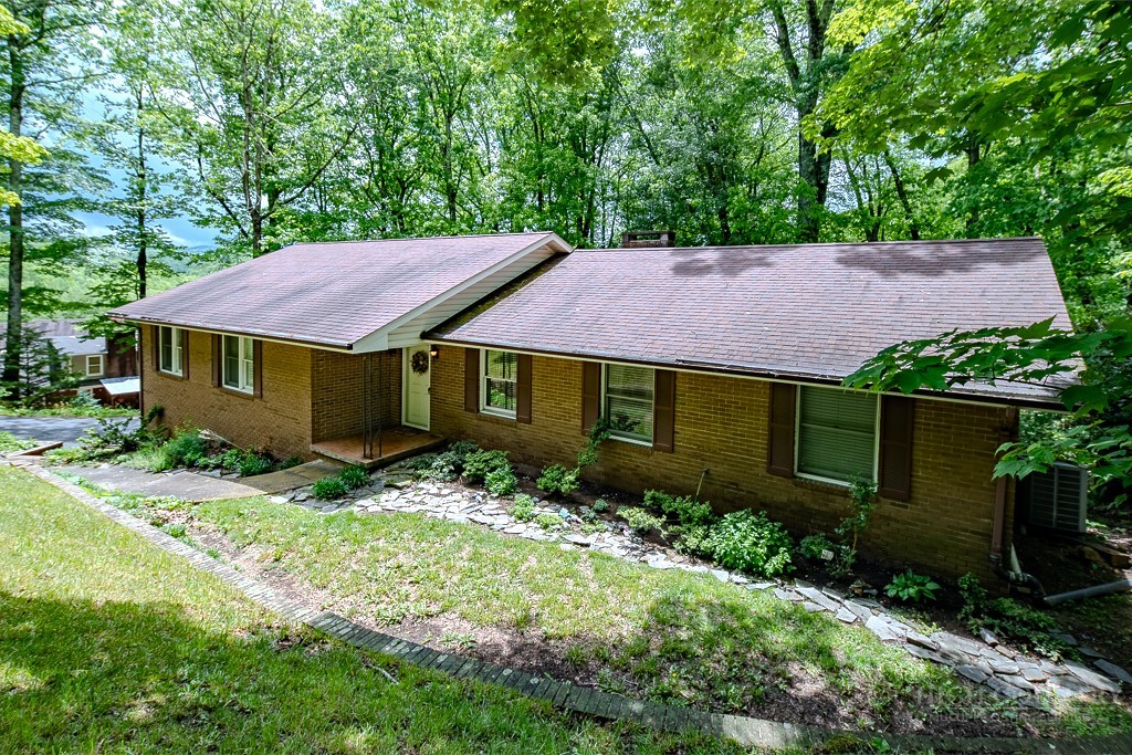 357 Kalmia Lane — photo