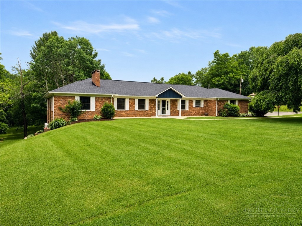 19 Carson Blvd — photo