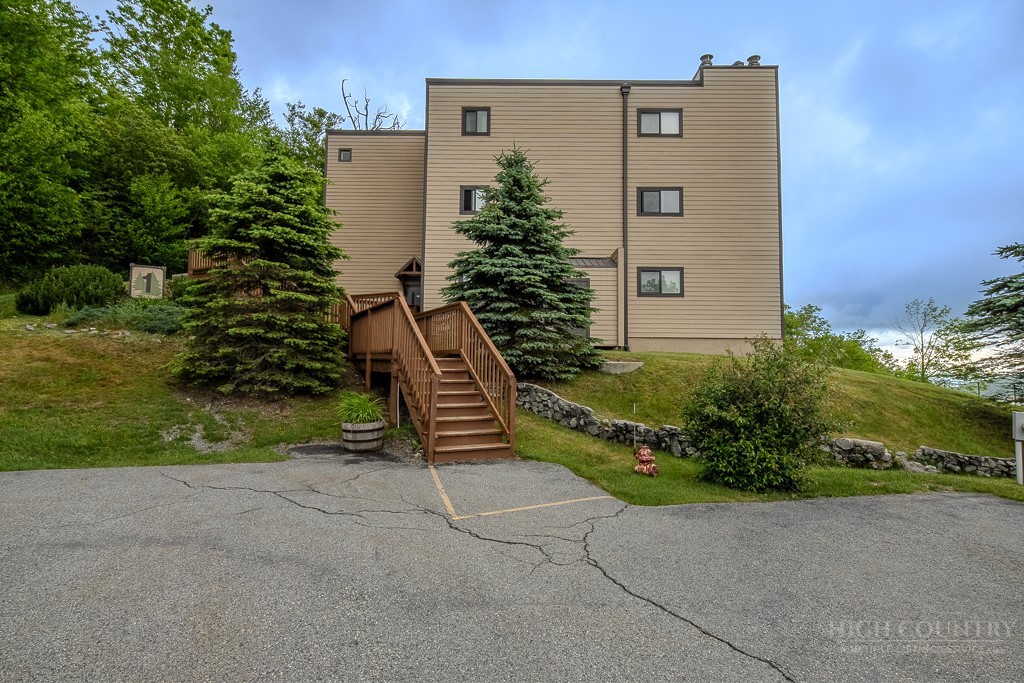 101 Sugar Ski Drive 111 — photo