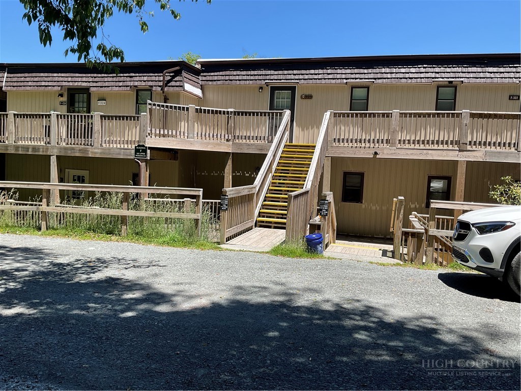 105 Upper Holiday Lane F224 — photo