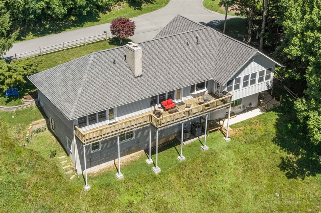 784 Alpine Drive, Seven Devils, NC 28604 — photo 2