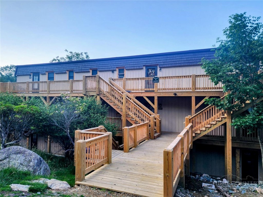 101 Lower Holiday Lane B-305 — photo