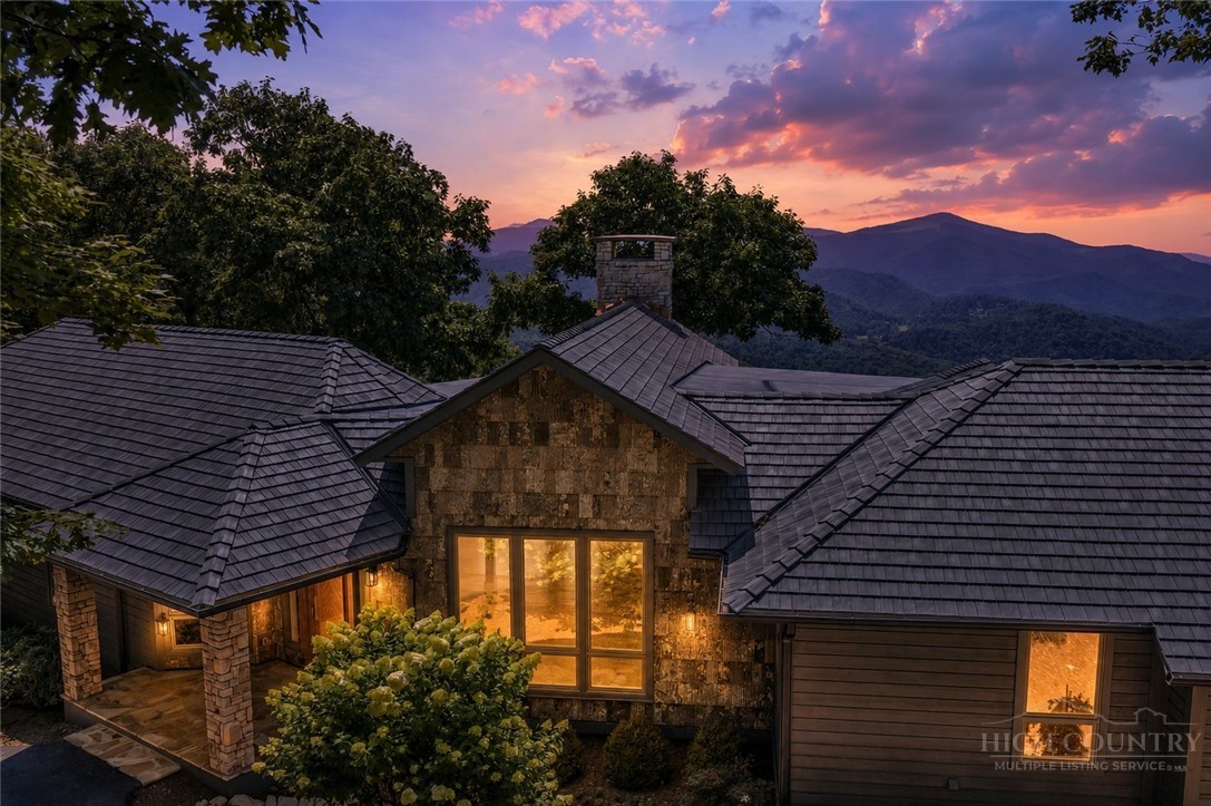 1122 Summit Park Drive — photo