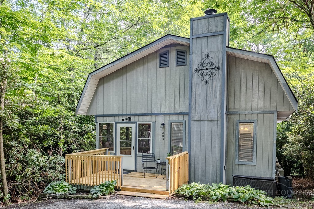203 Elderberry Loop — photo