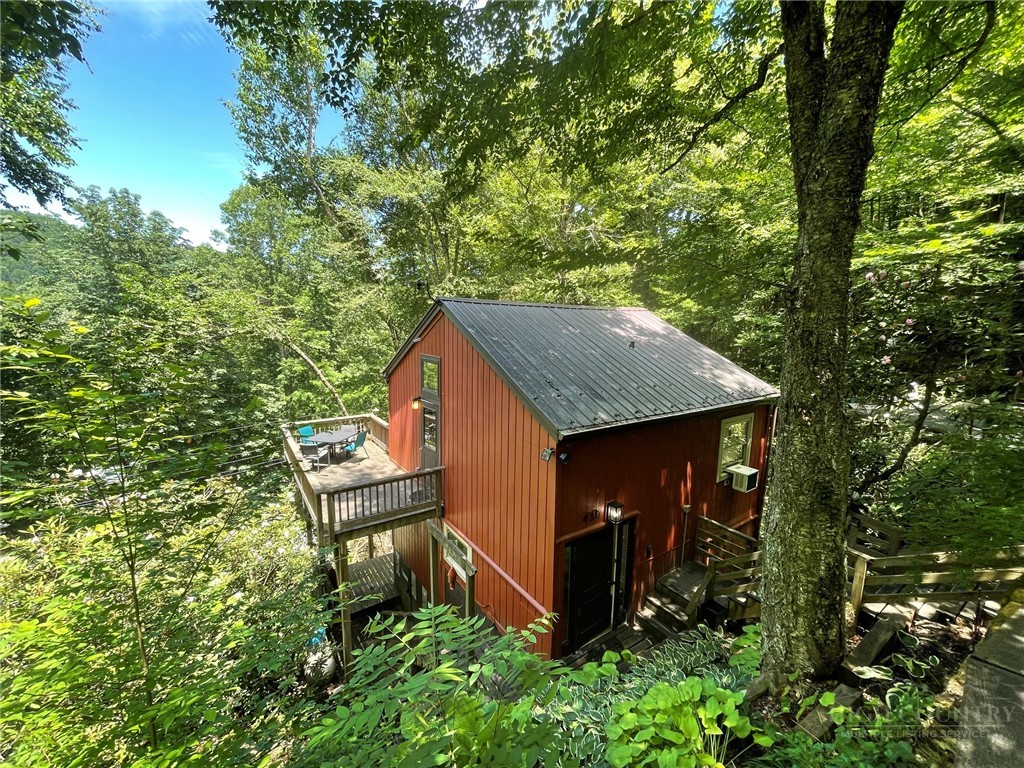430 Laurel Ridge Road — photo