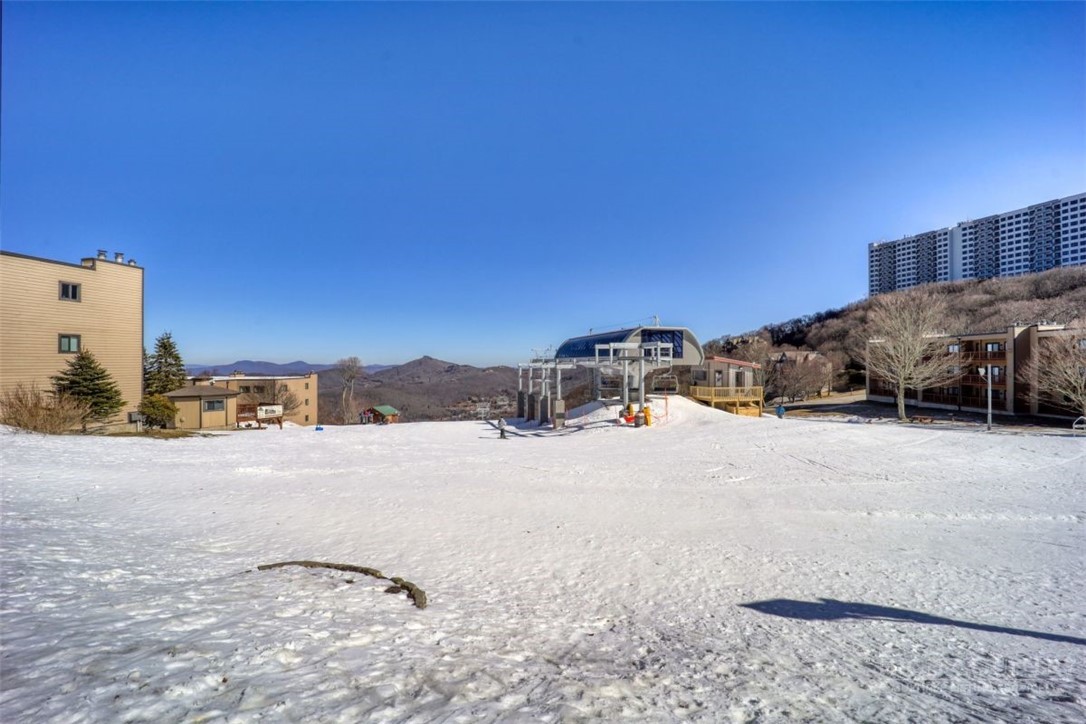 105 Sugar Ski Drive 524 — photo