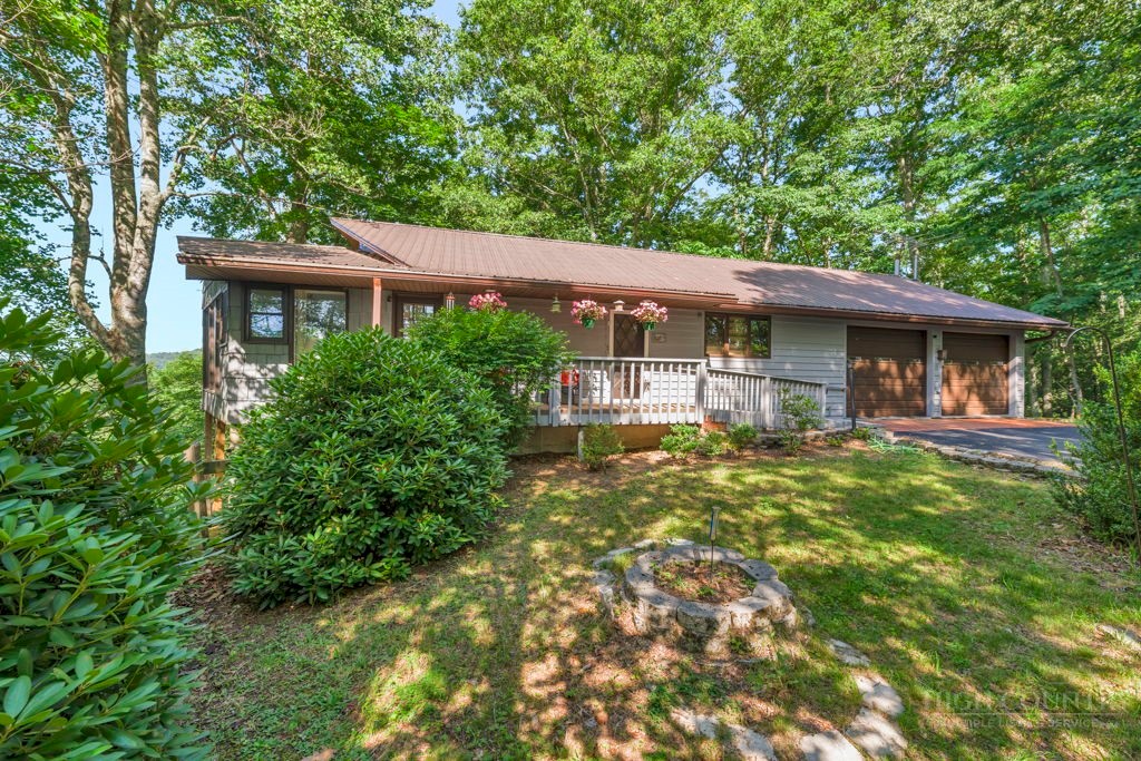 102 Ginger Hollow Road — photo