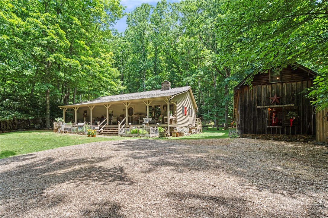 688 Laurel Creek Road — photo