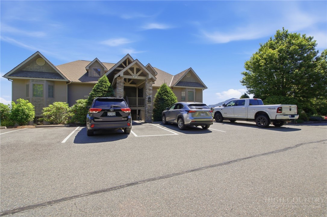 314 Ridgeline Mountain 17 D — photo