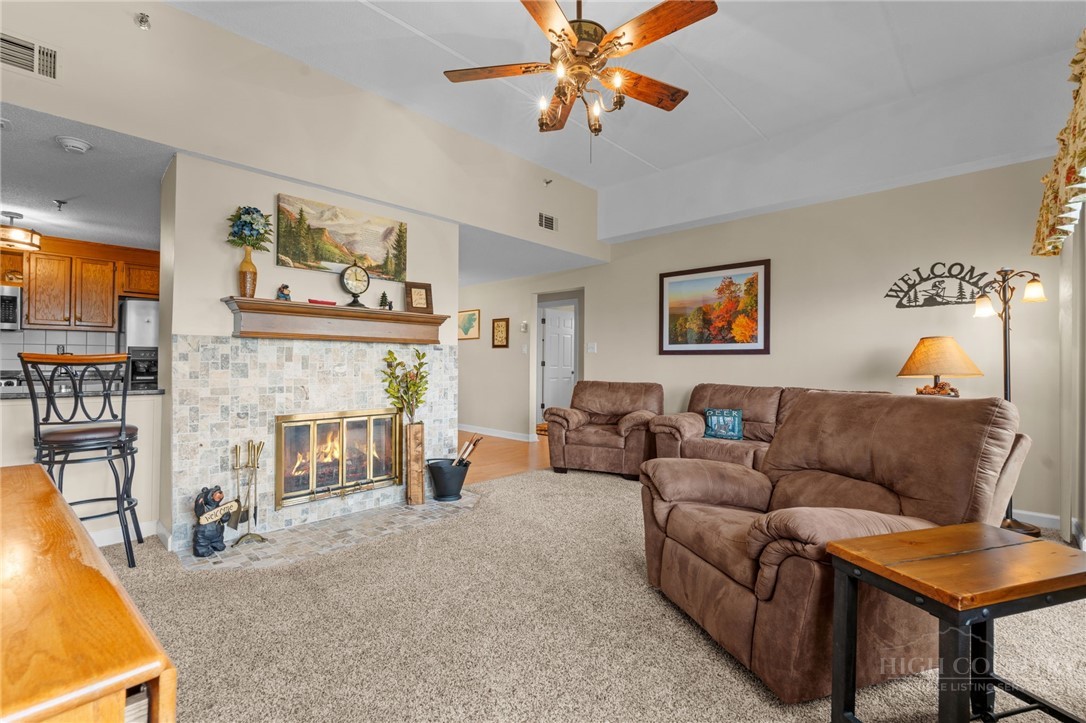 303 Sugar Top Drive 3927 — photo