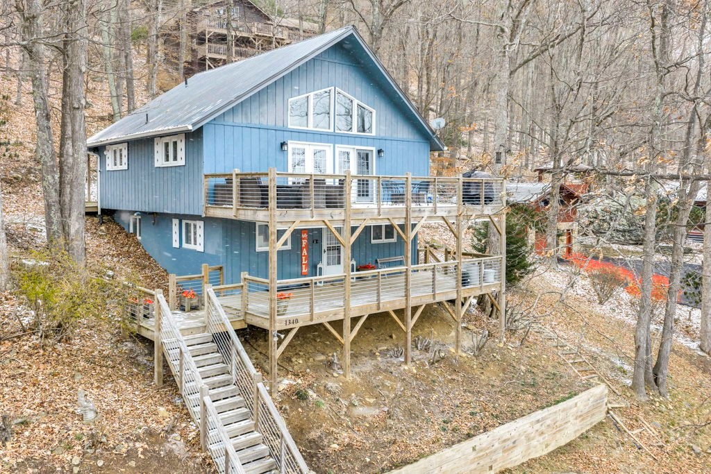 1340 Skyland Drive — photo