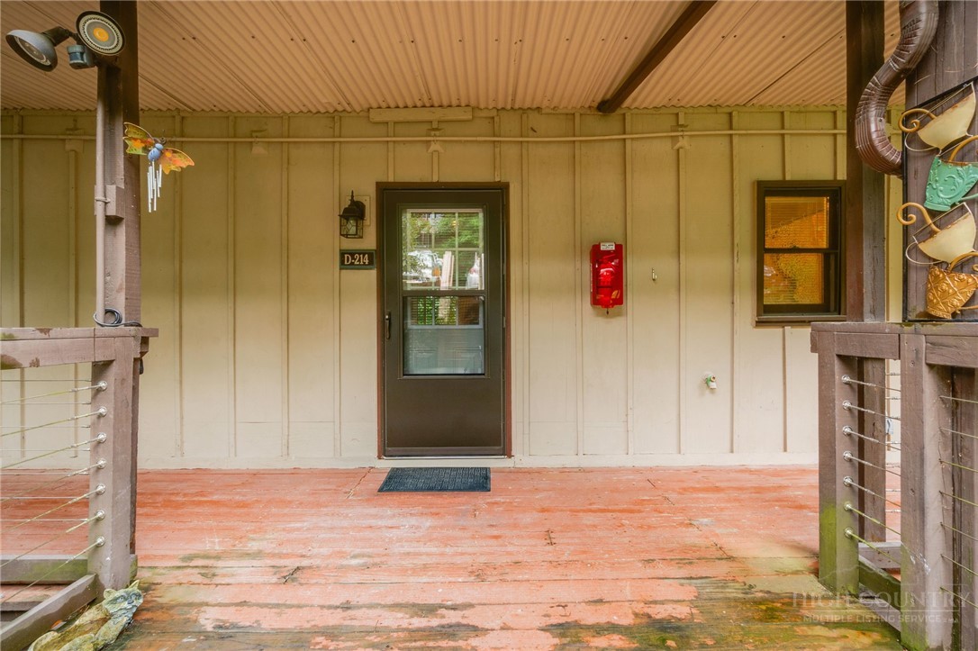 103 Mid Holiday Lane D214 — photo