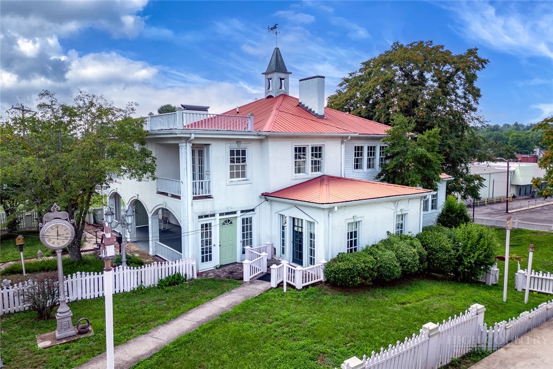 1010 SW College Avenue — photo