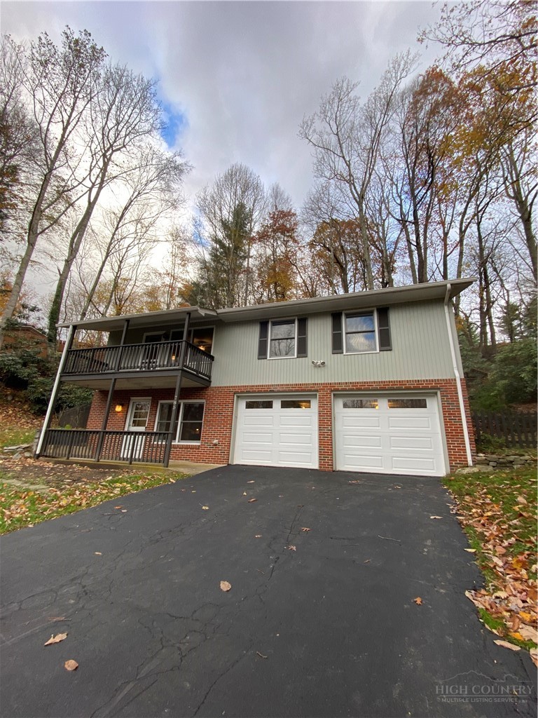 785 Dogwood Road — photo