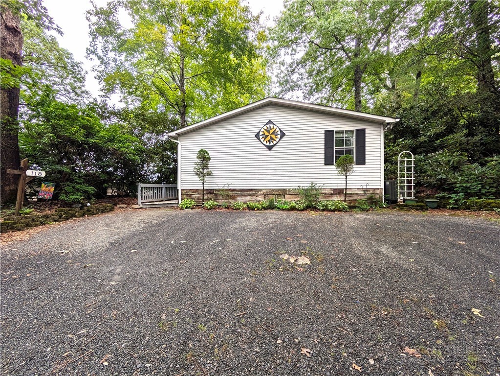 118 Laurelwood Court — photo