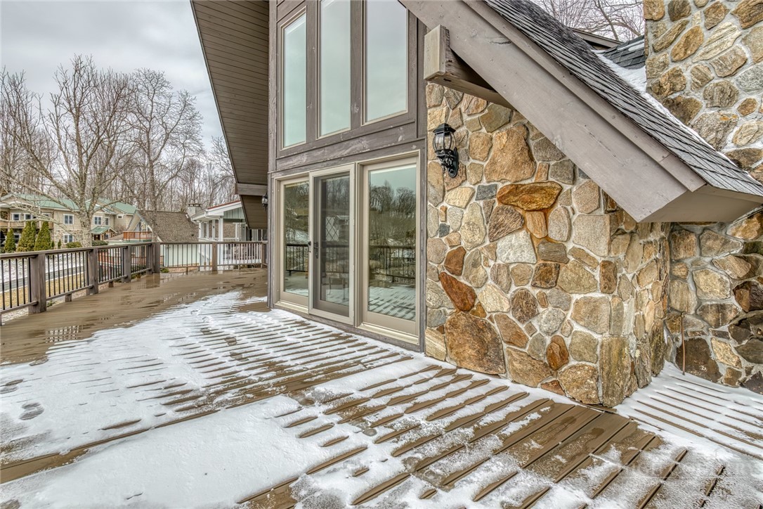 625 Mountain Glen Drive — photo