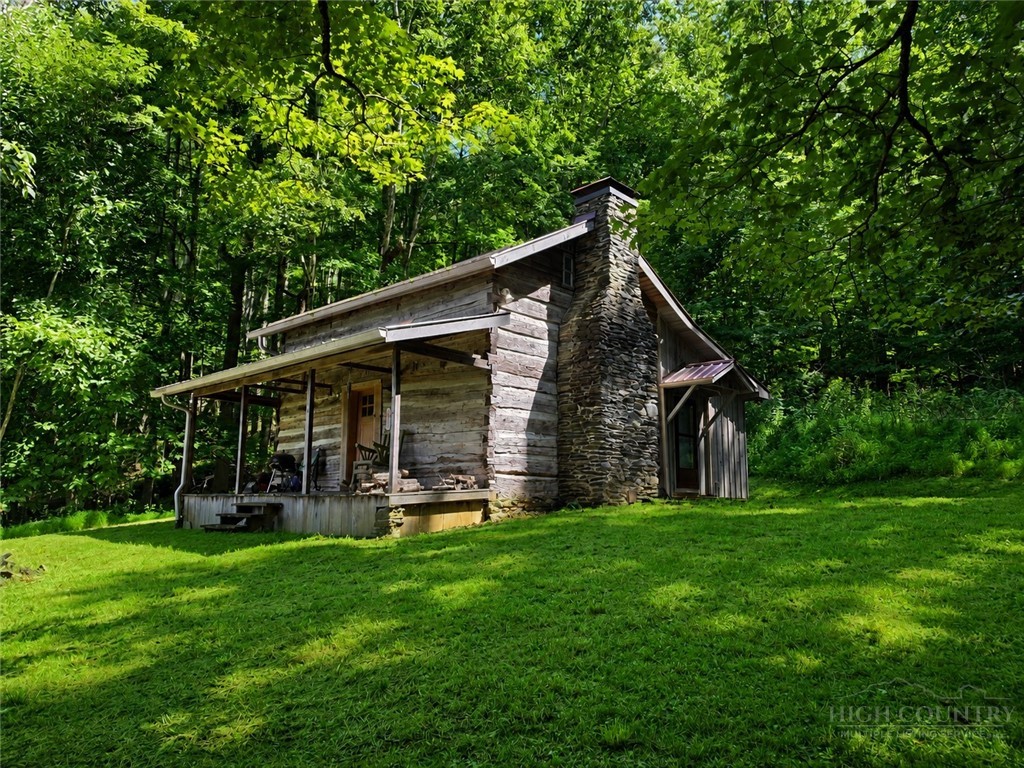 675 Clifton Springs Trl — photo