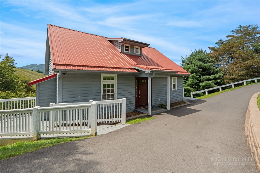 76 Walter Ridge Road — photo