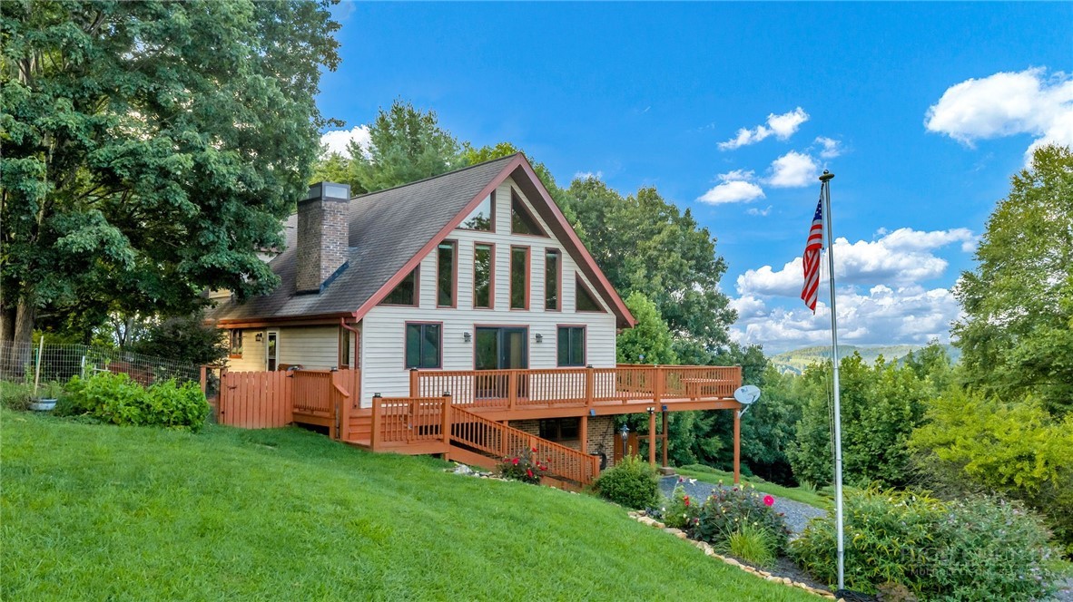 179 Pine Springs Drive — photo