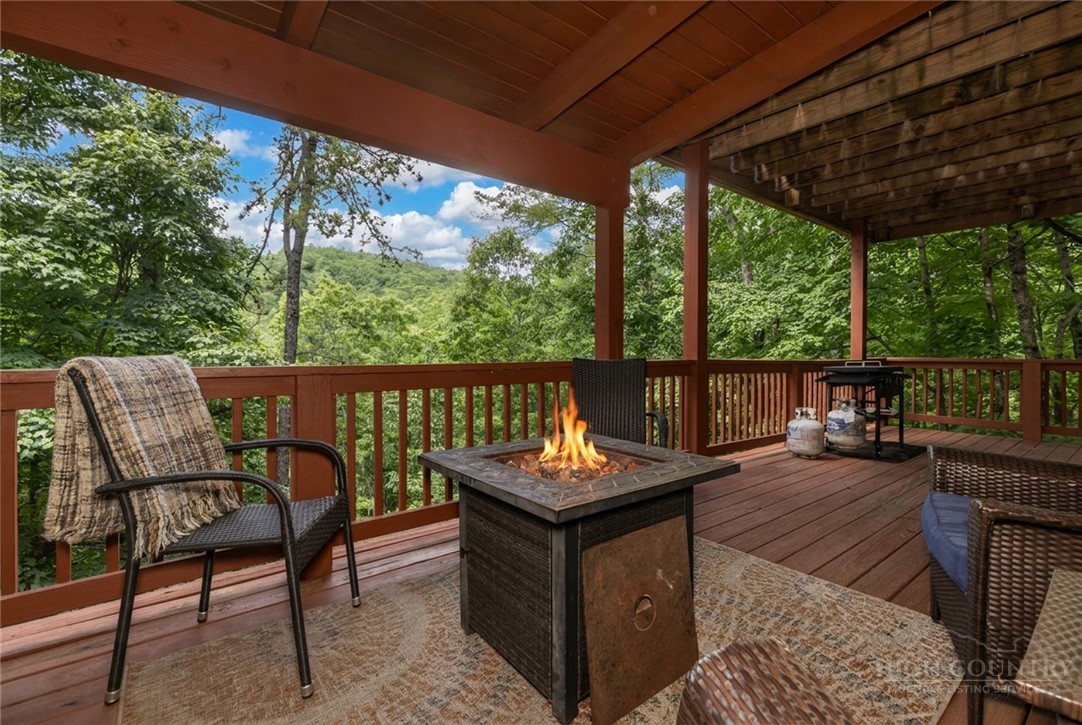 412 Laurel Circle, Deep Gap, NC 28618 — photo 2