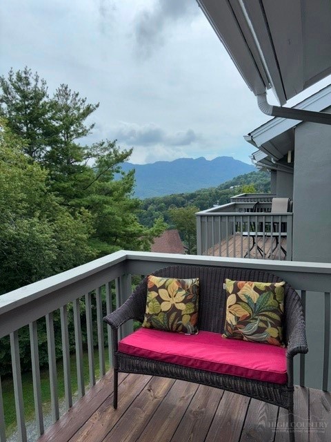 161 Skyleaf Drive E20 — photo