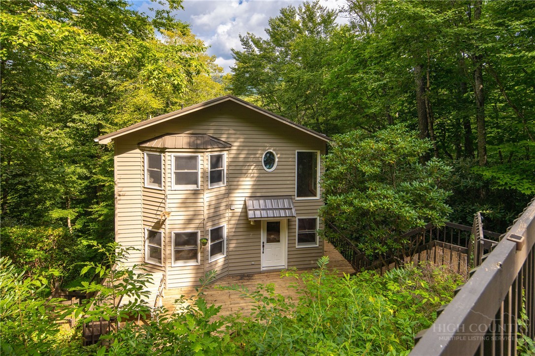 556 Timberlane Drive — photo