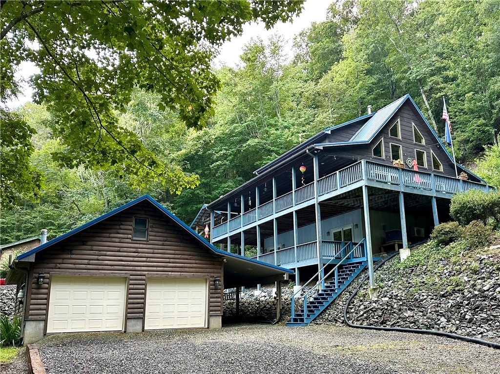 188 Lexington Drive — photo