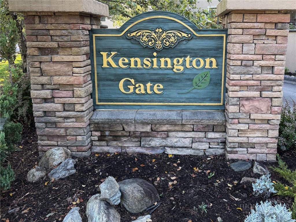 155 Gateway Drive 302 — photo